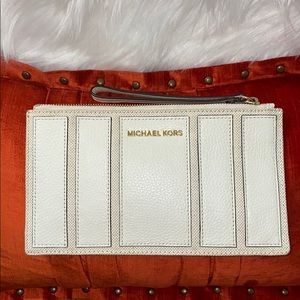 MICHAEL KORS Clutch ⚜️
